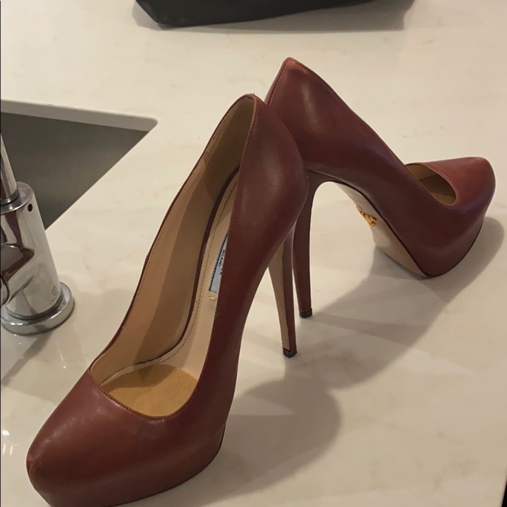 Prada Pump - Picture 3 of 4